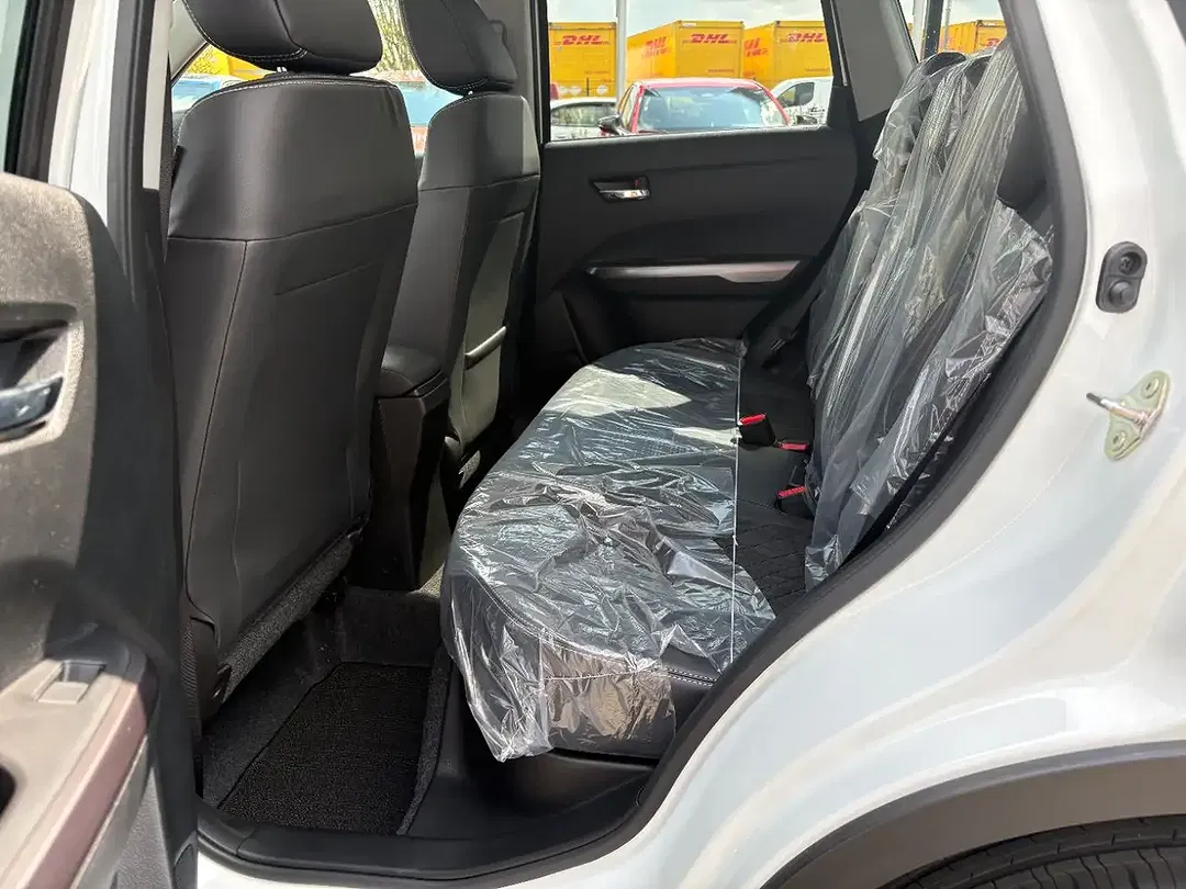 Suzuki Vitara - Thumbnail 5