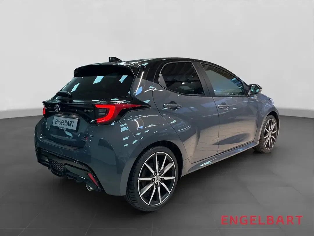 Toyota Yaris - Thumbnail 4