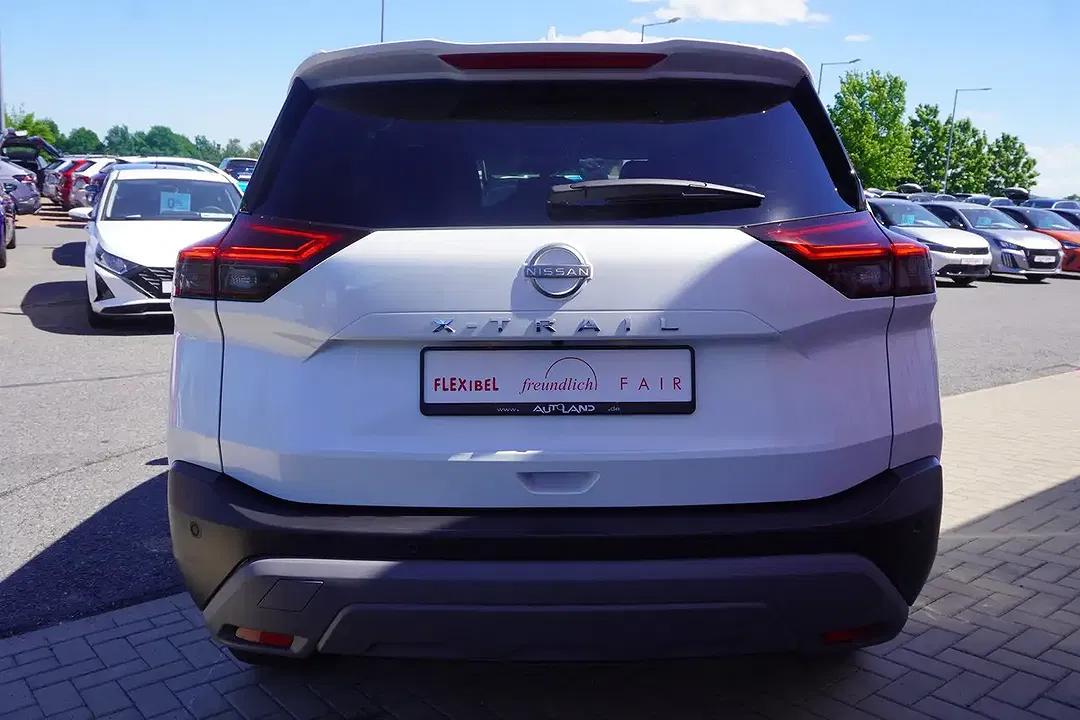Nissan X-Trail - Thumbnail 3