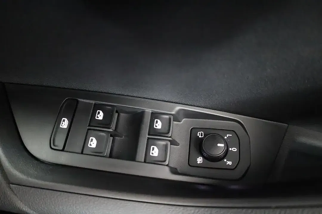 Skoda Karoq - Thumbnail 8
