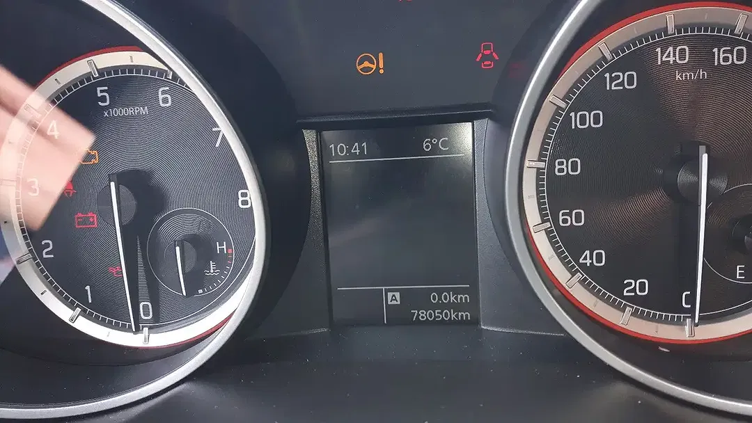 Suzuki Swift - Thumbnail 10