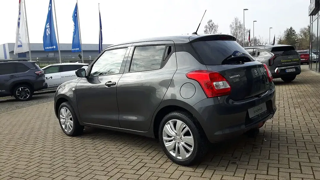 Suzuki Swift - Thumbnail 4