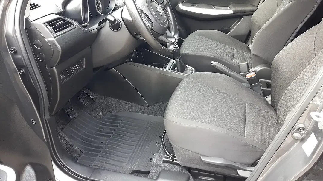 Suzuki Swift - Thumbnail 7