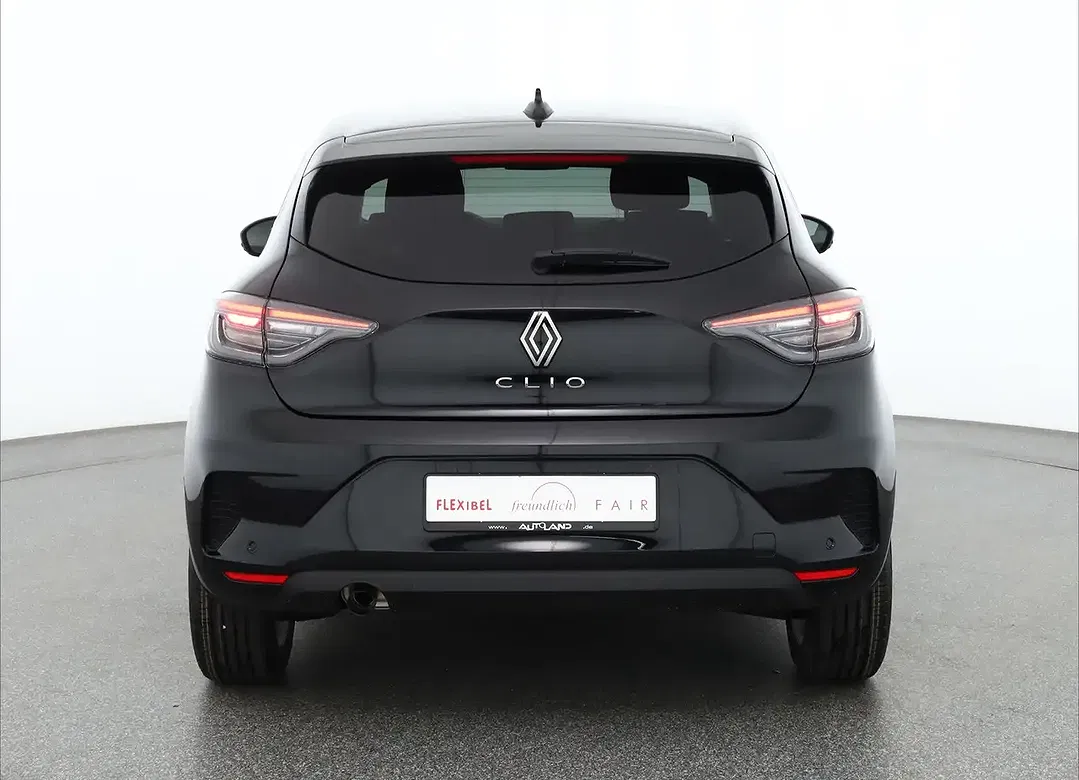Renault Clio - Thumbnail 3
