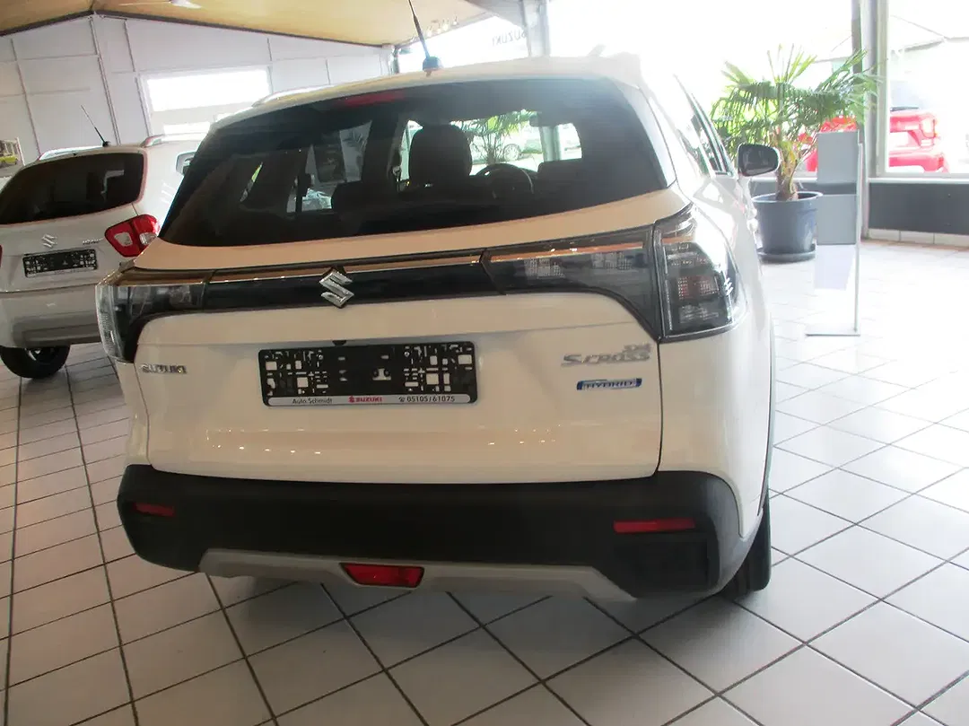 Suzuki S-Cross - Thumbnail 10
