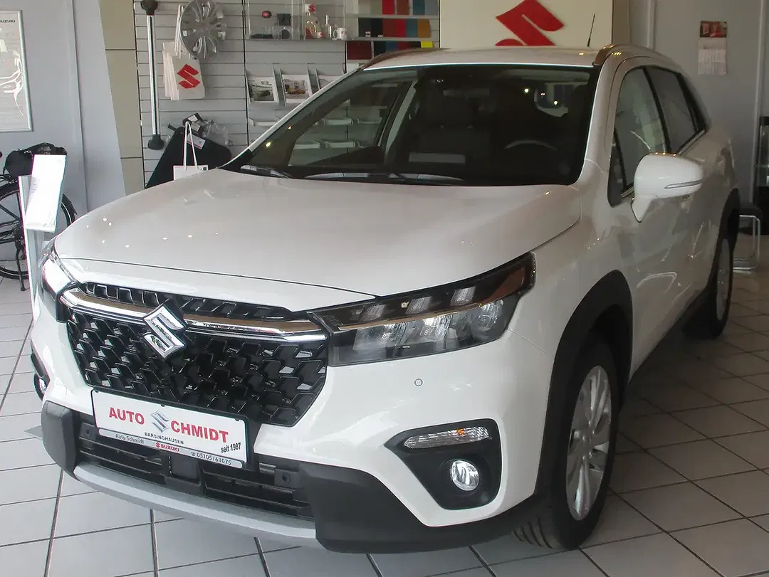 Suzuki S-Cross - Thumbnail 4