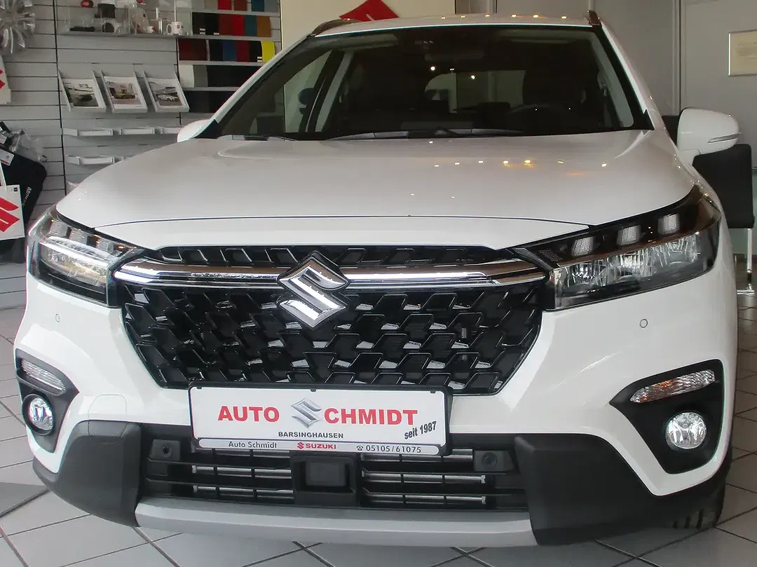 Suzuki S-Cross - Thumbnail 5