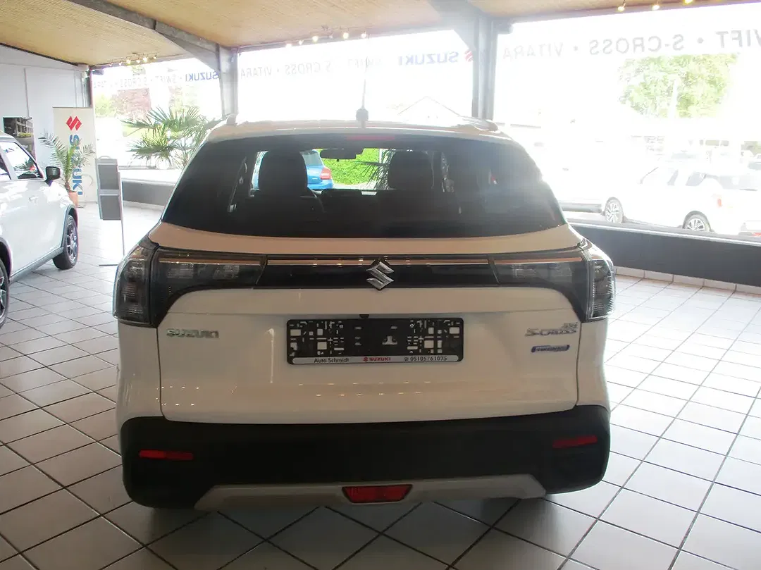 Suzuki S-Cross - Thumbnail 9