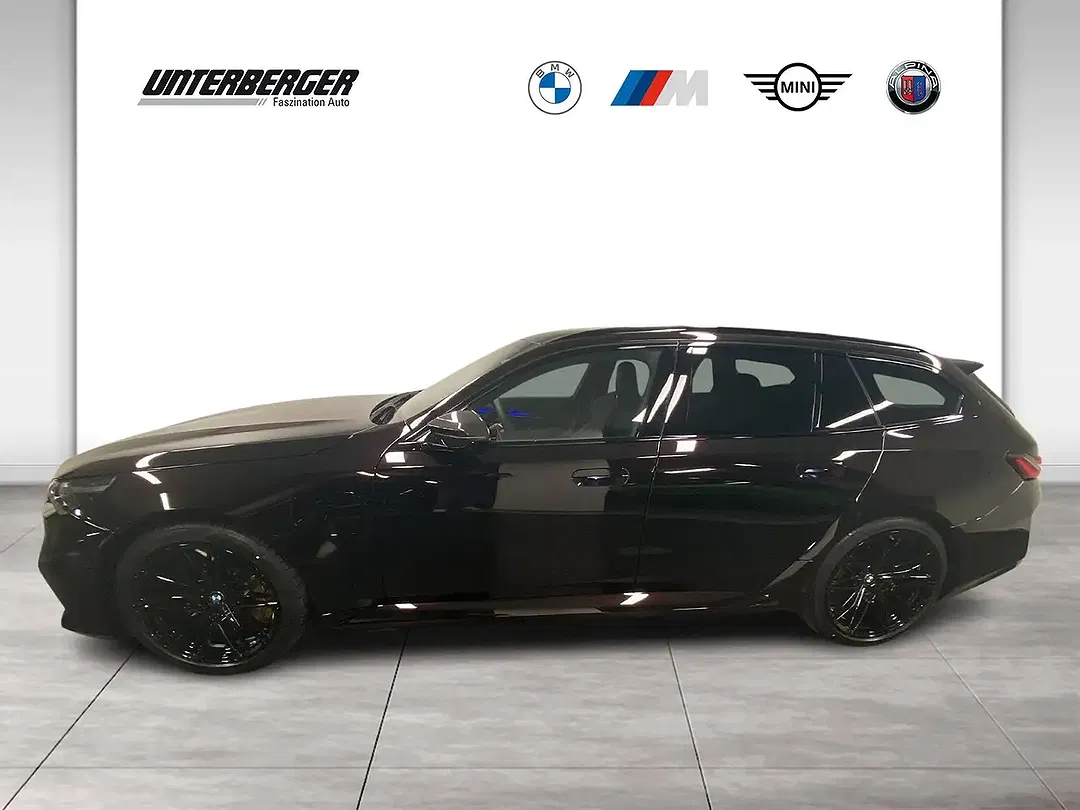 BMW M5 - Thumbnail 3