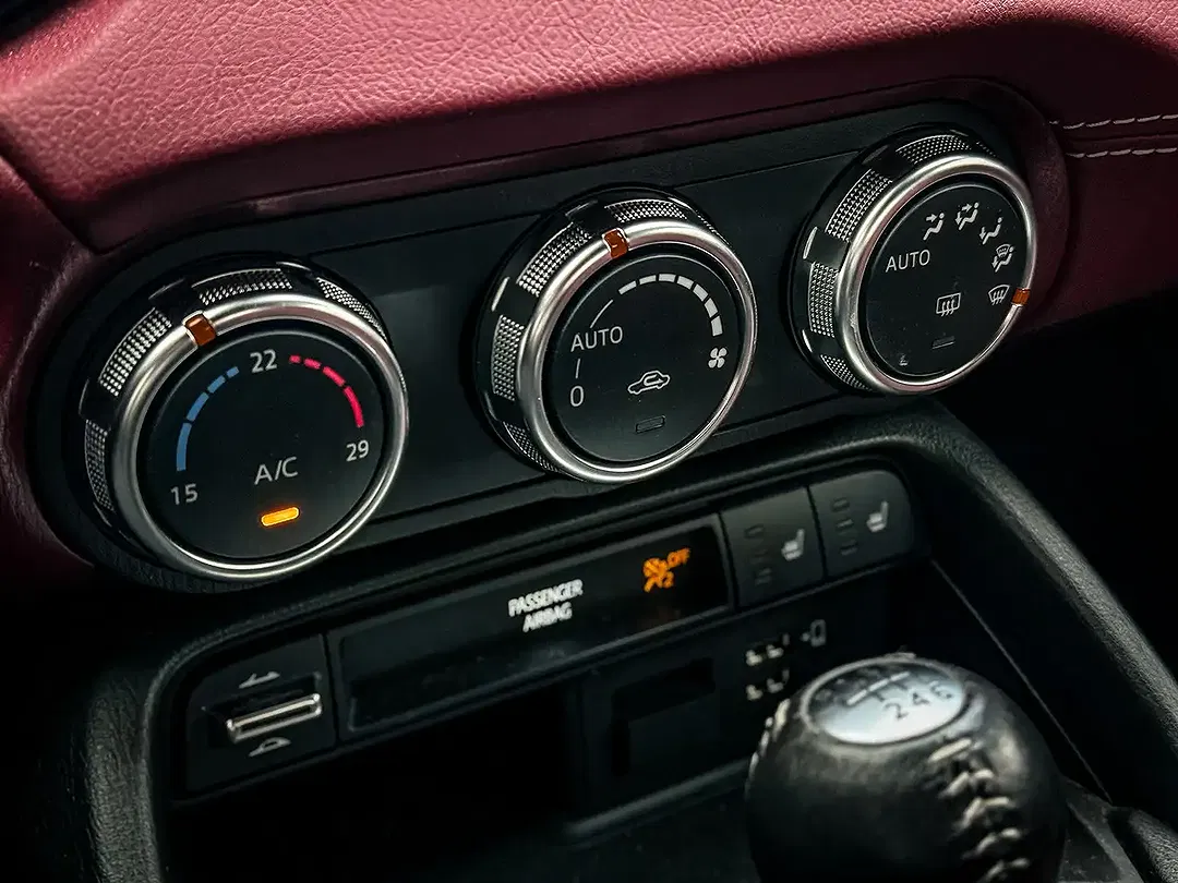 Mazda MX-5 - Thumbnail 6