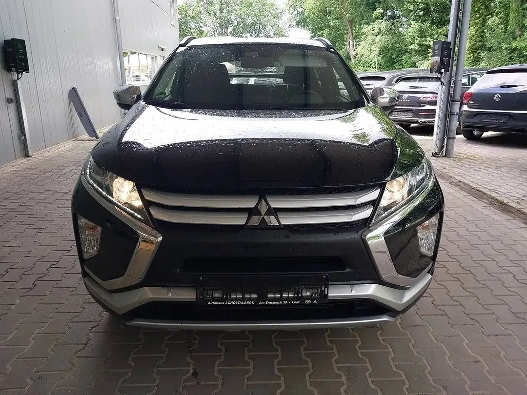 Mitsubishi Eclipse Cross - Thumbnail 3