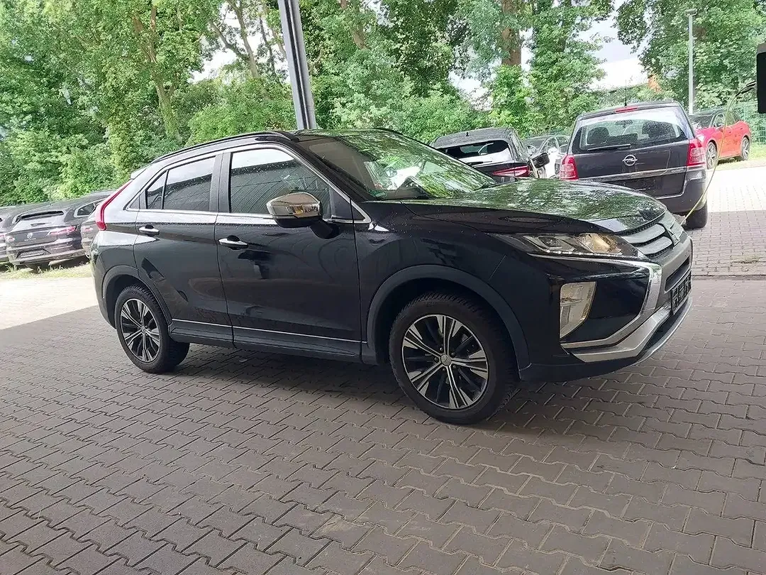 Mitsubishi Eclipse Cross - Thumbnail 5