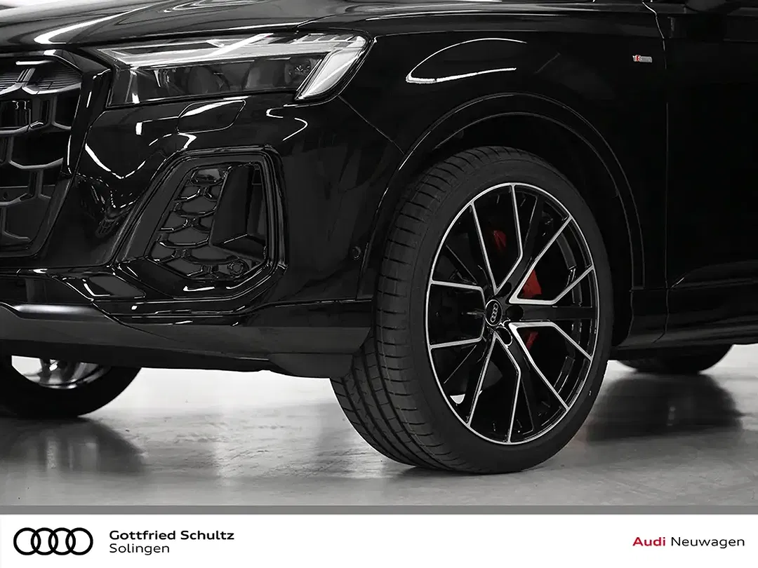 Audi Q7 - Thumbnail 6