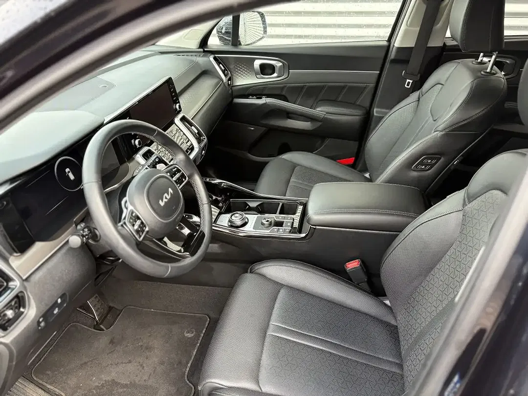 Kia Sorento - Thumbnail 10