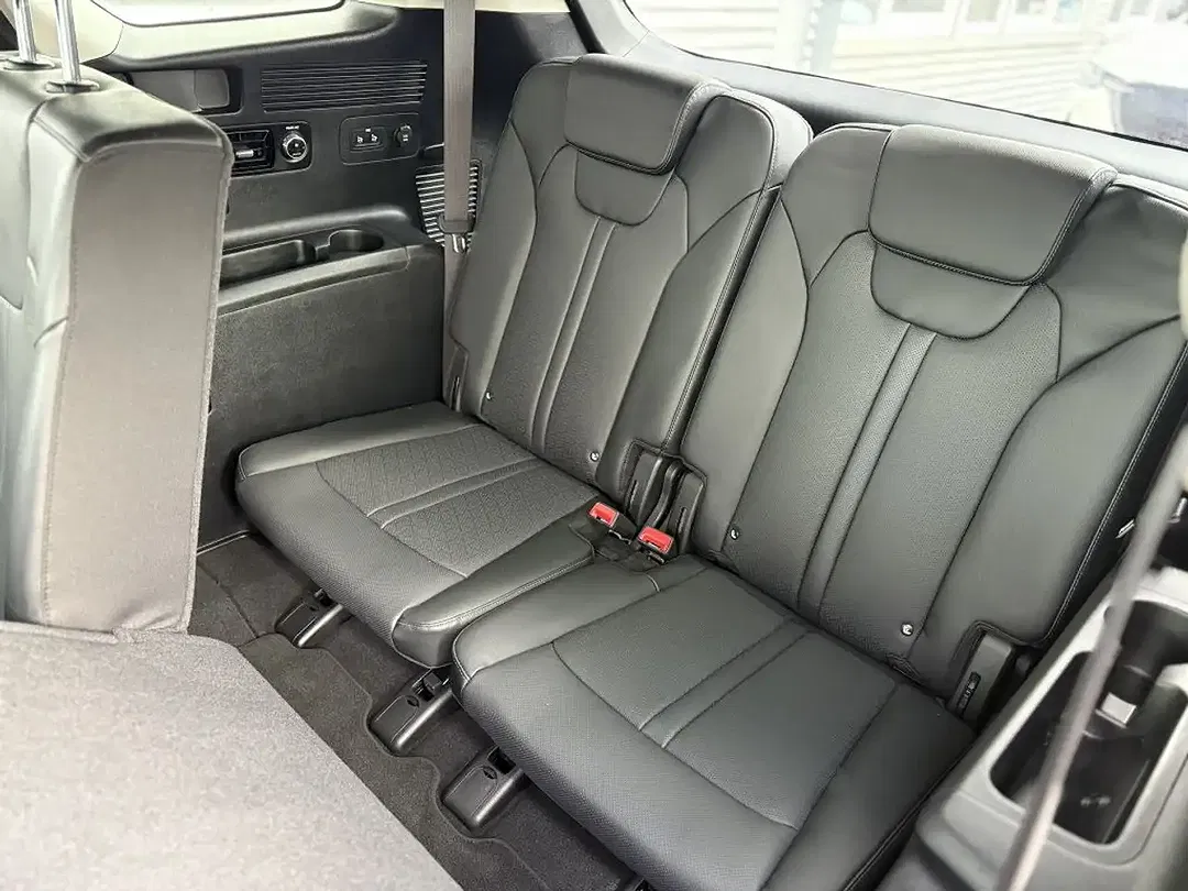 Kia Sorento - Thumbnail 9