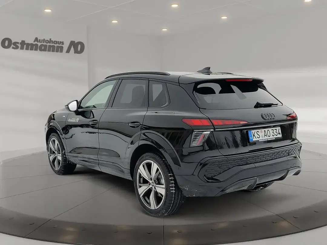 Audi Q3 - Thumbnail 3