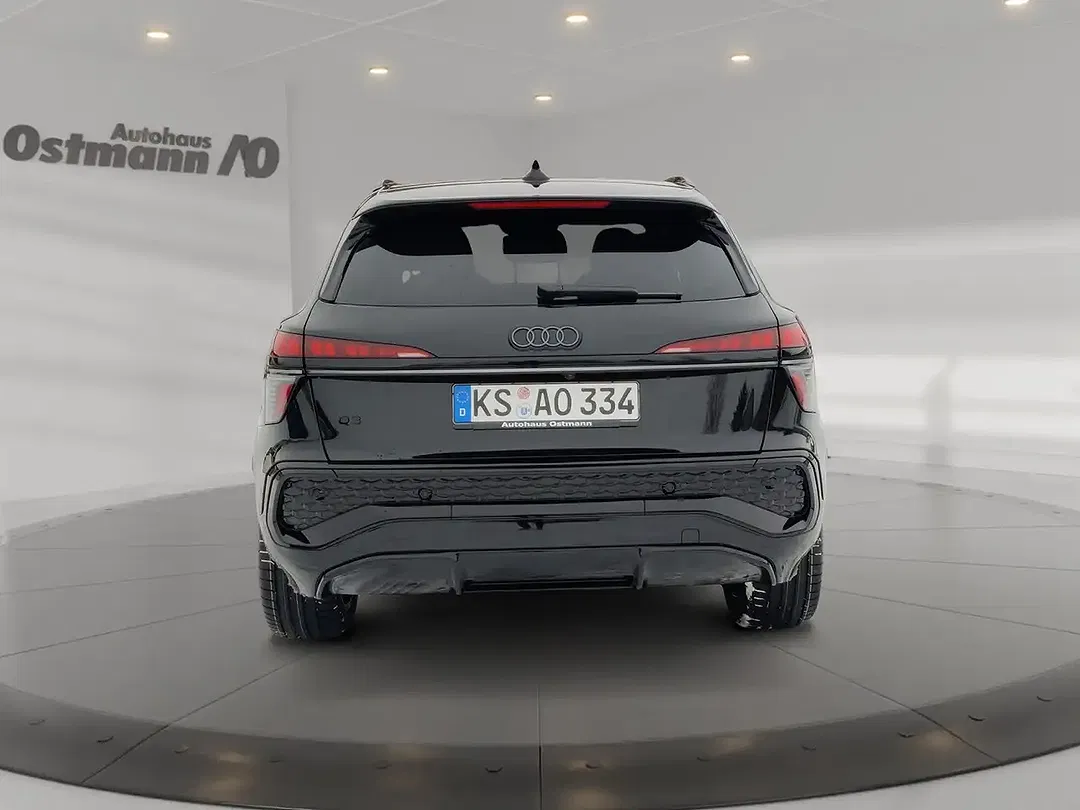 Audi Q3 - Thumbnail 4