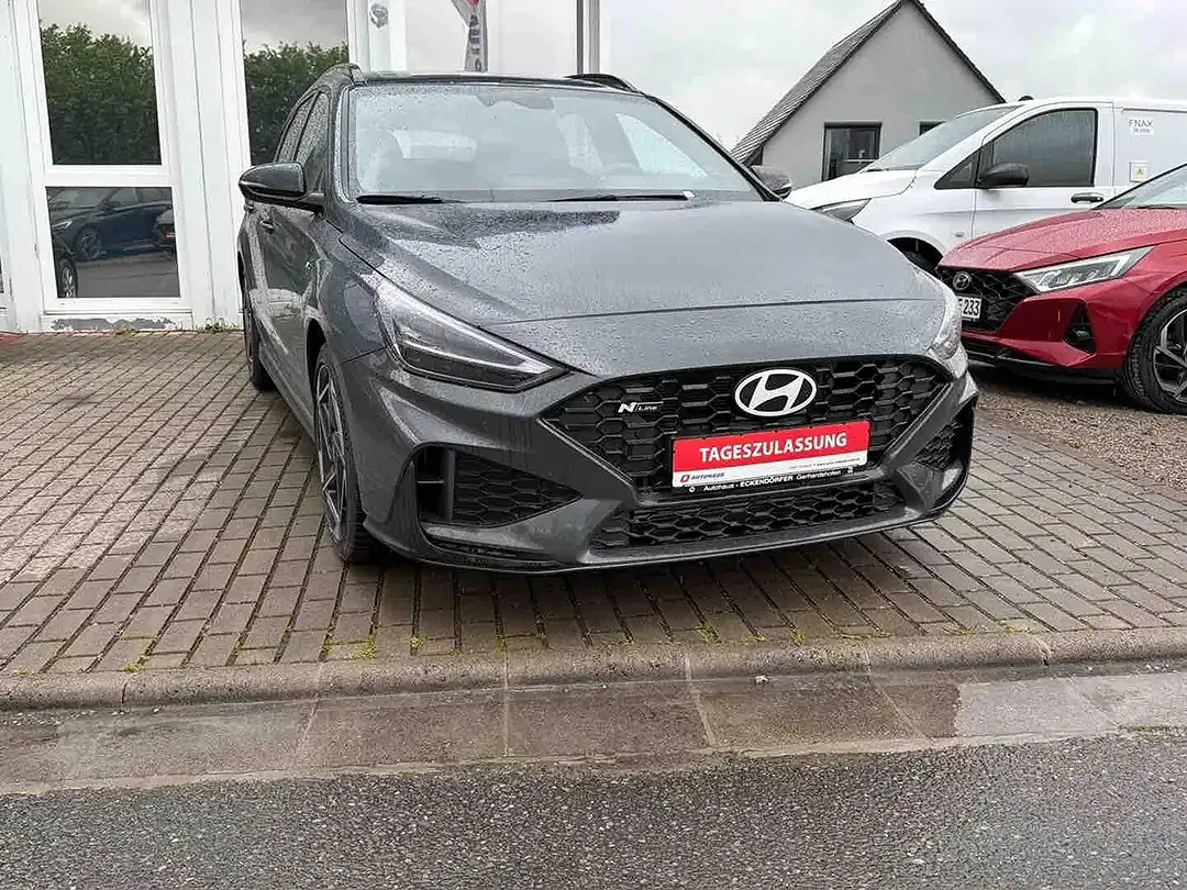 Hyundai i30 - Thumbnail 1