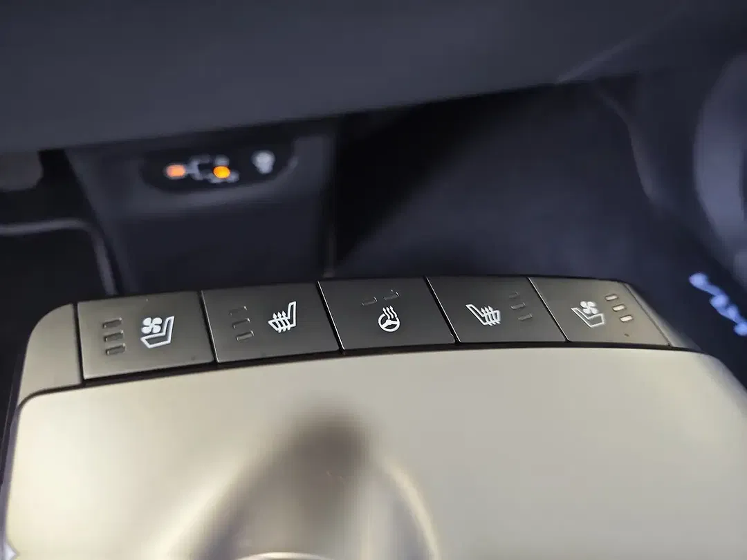 Kia EV6 - Thumbnail 12