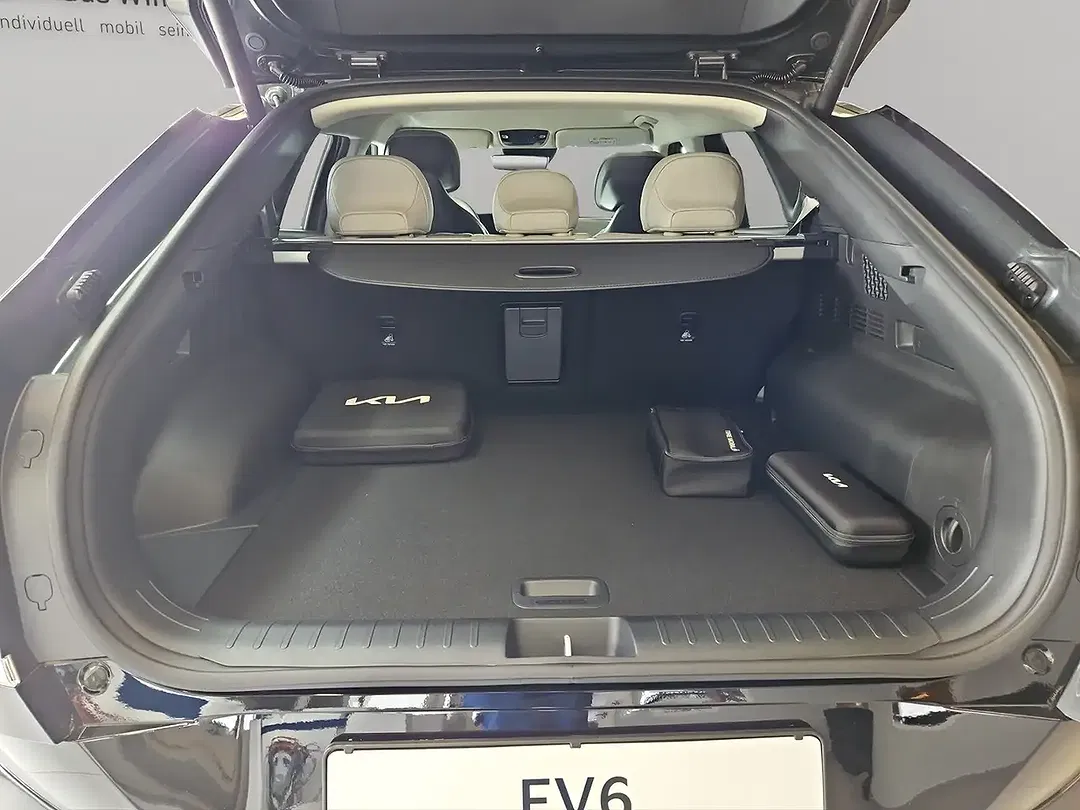 Kia EV6 - Thumbnail 14