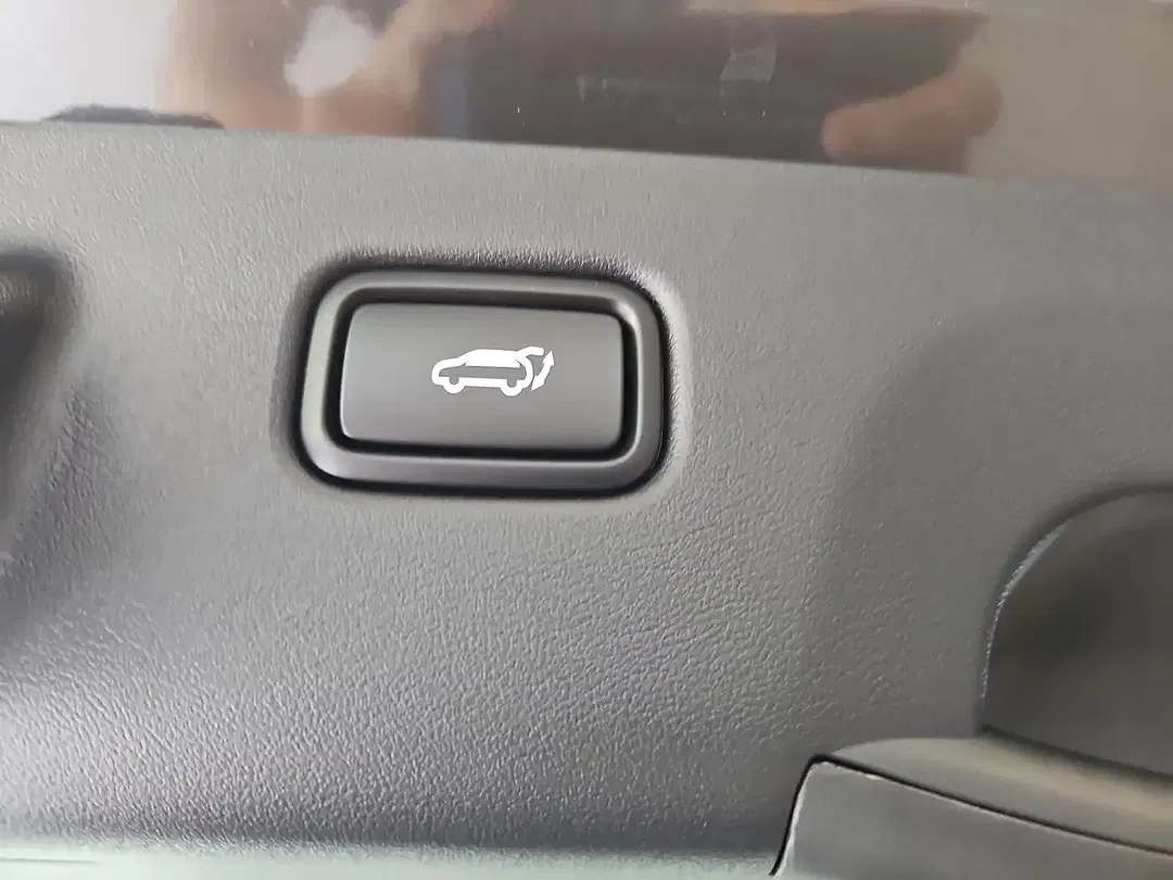 Kia EV6 - Thumbnail 15