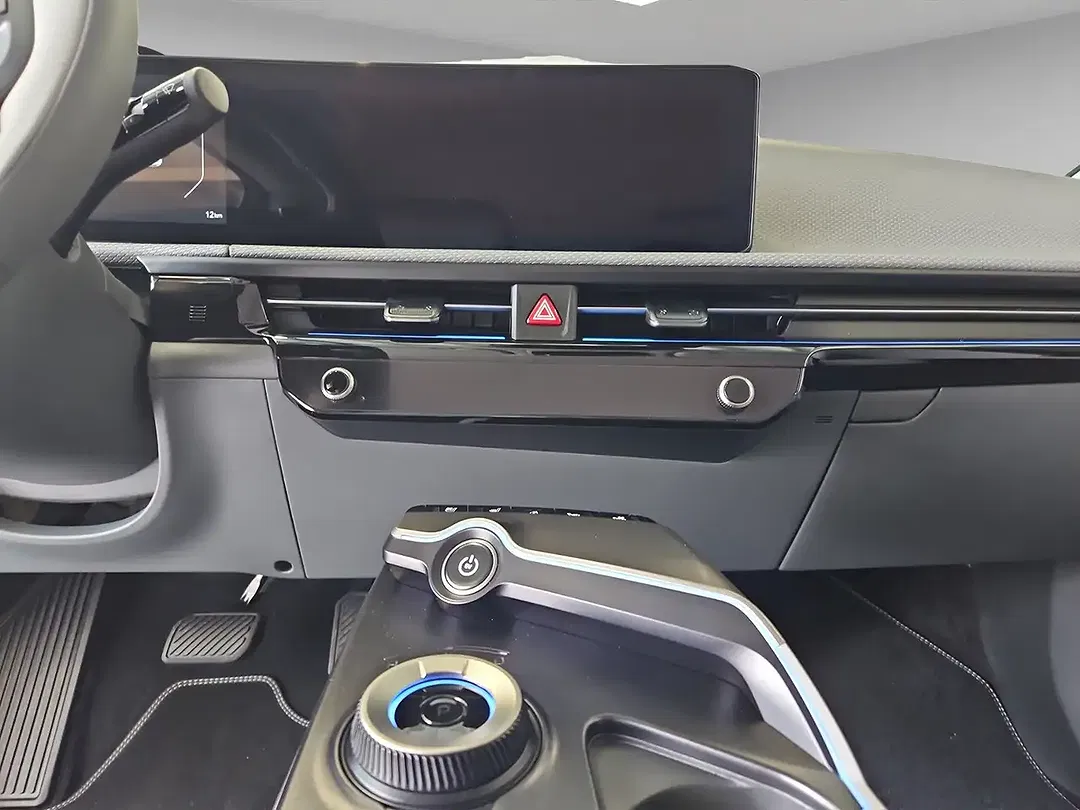 Kia EV6 - Thumbnail 7