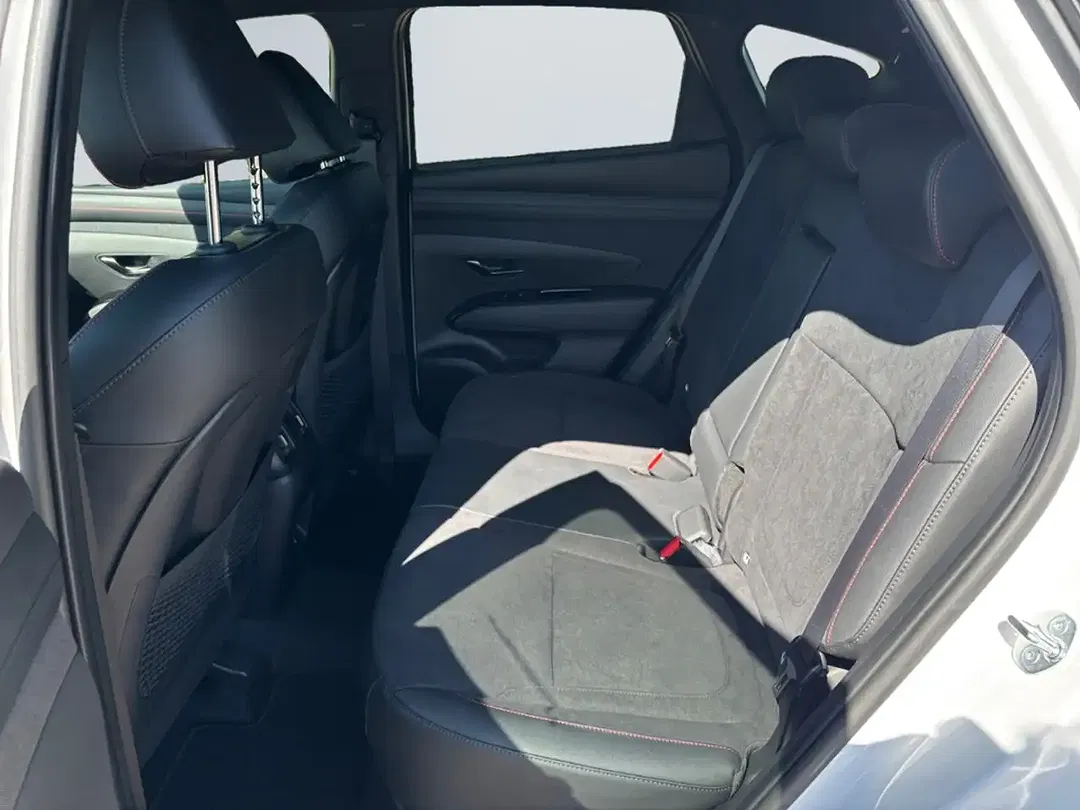 Hyundai TUCSON - Thumbnail 13