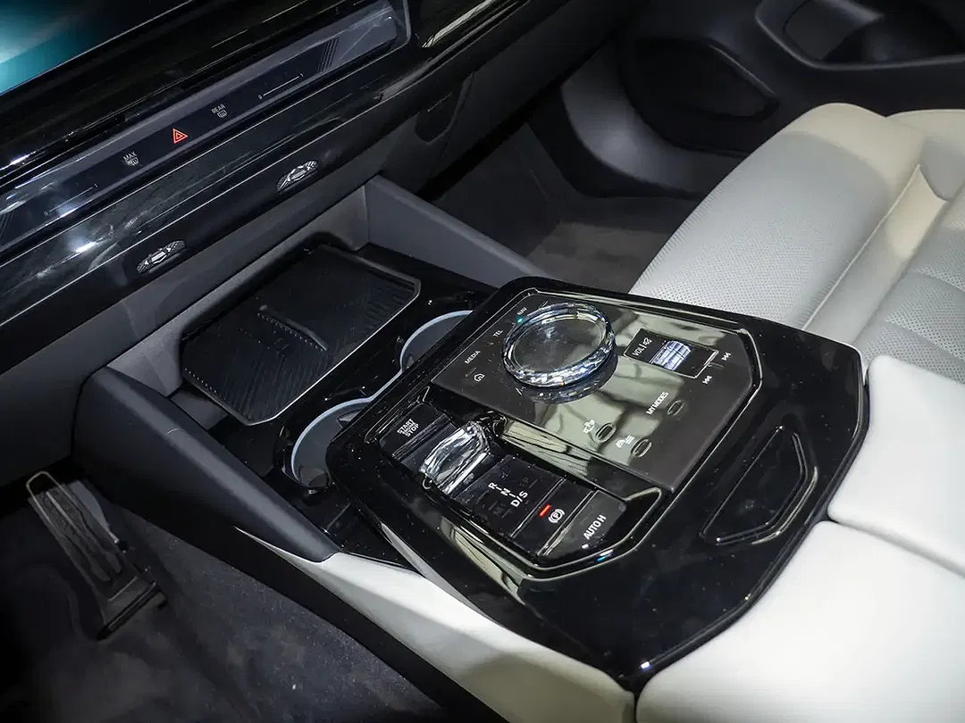BMW 520 - Thumbnail 13