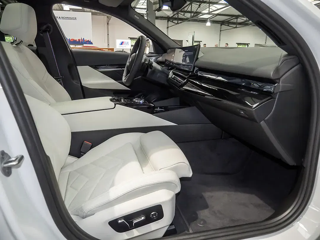 BMW 520 - Thumbnail 7