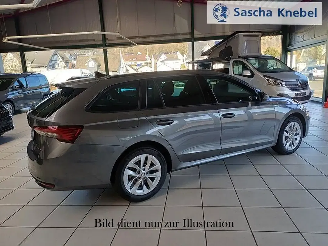 Skoda Octavia - Thumbnail 4