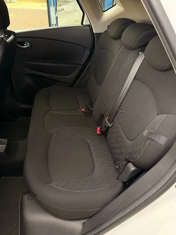 Renault Captur - Thumbnail 11