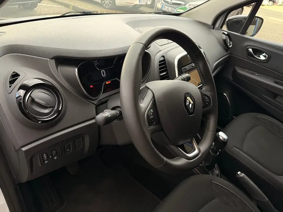 Renault Captur - Thumbnail 8
