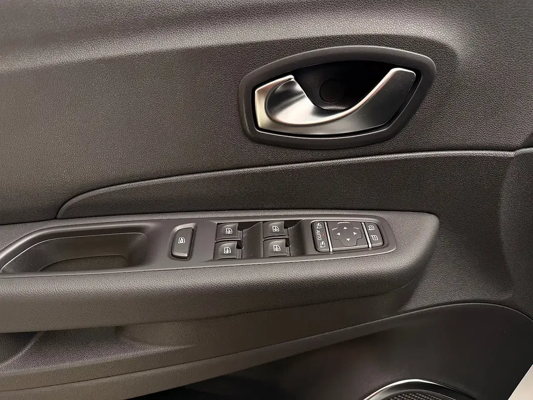 Renault Captur - Thumbnail 9