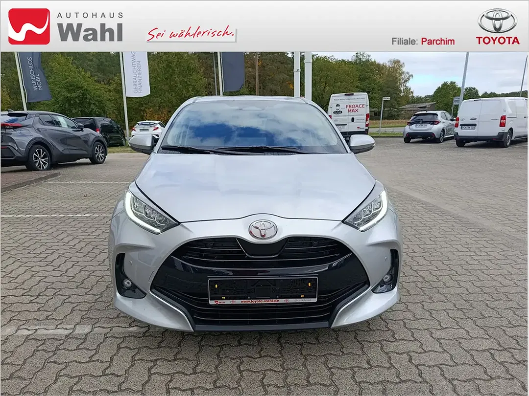 Toyota Yaris - Thumbnail 5