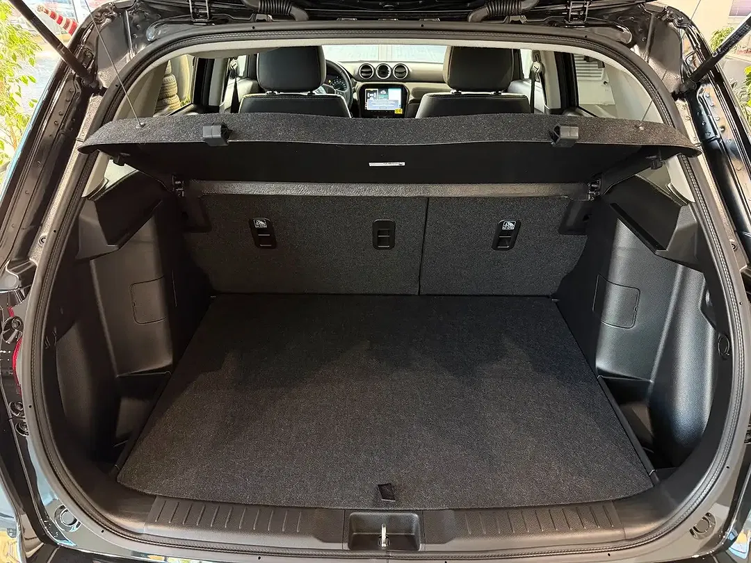 Suzuki Vitara - Thumbnail 13