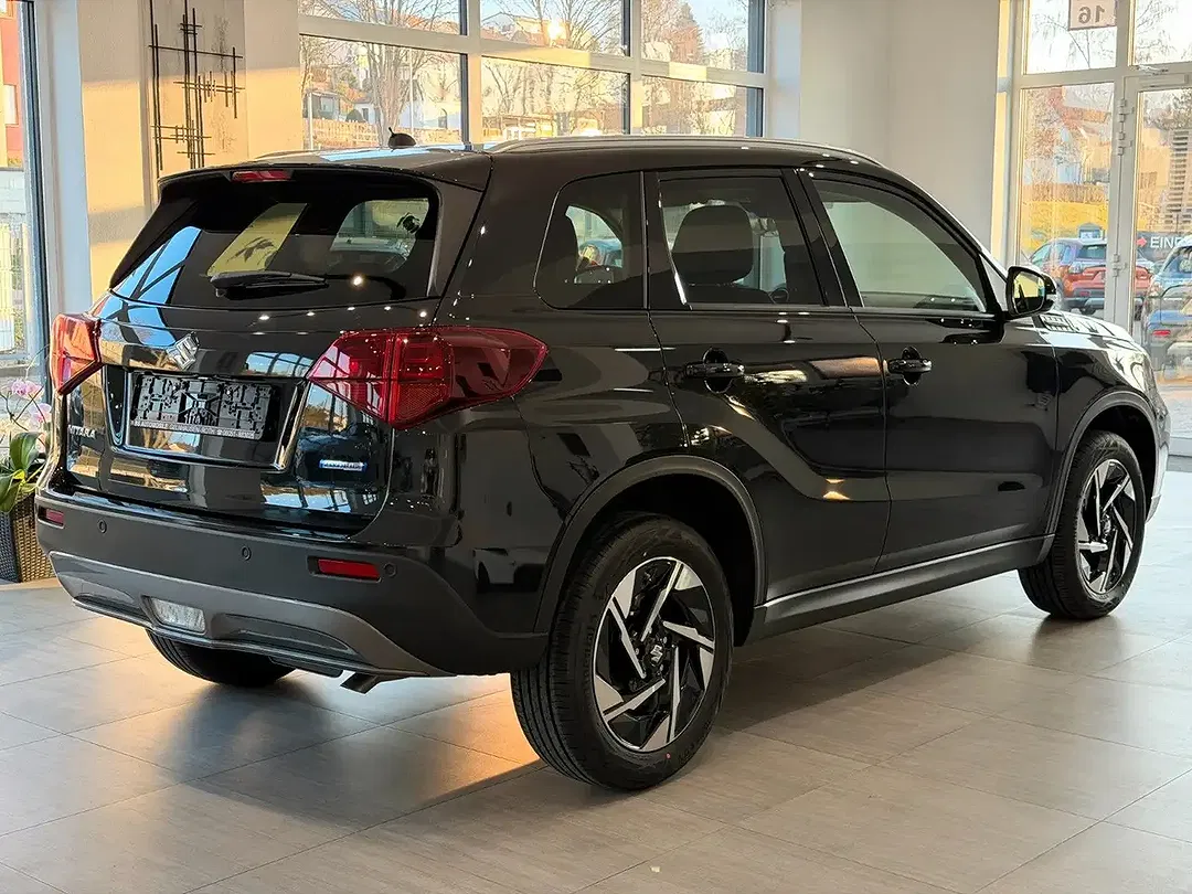 Suzuki Vitara - Thumbnail 7
