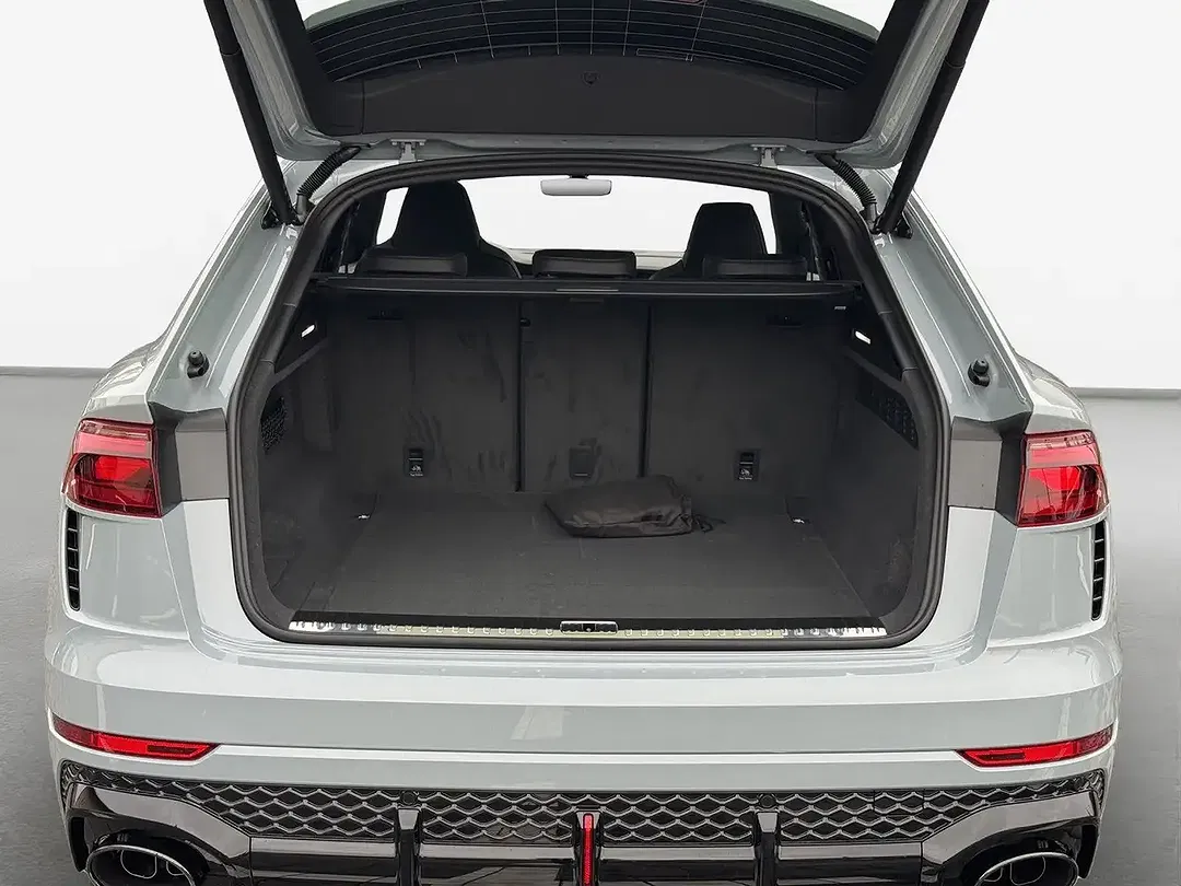 Audi RS Q8 - Thumbnail 10