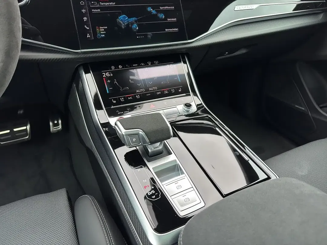 Audi RS Q8 - Thumbnail 6