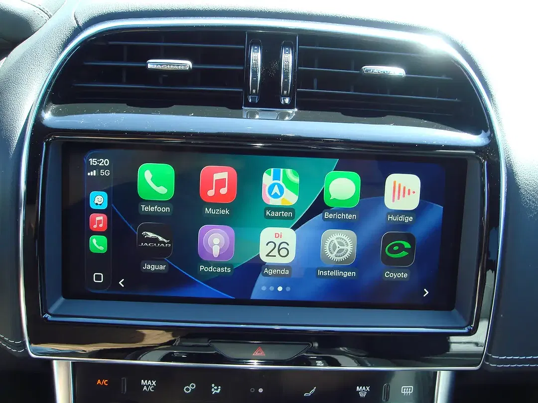 Jaguar XE - Thumbnail 9