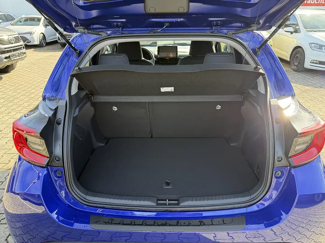 Toyota Yaris - Thumbnail 13