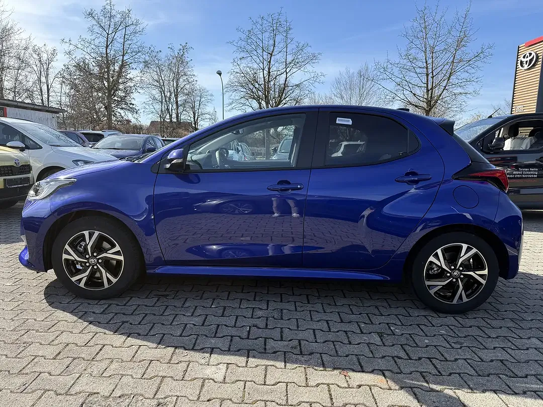 Toyota Yaris - Thumbnail 3