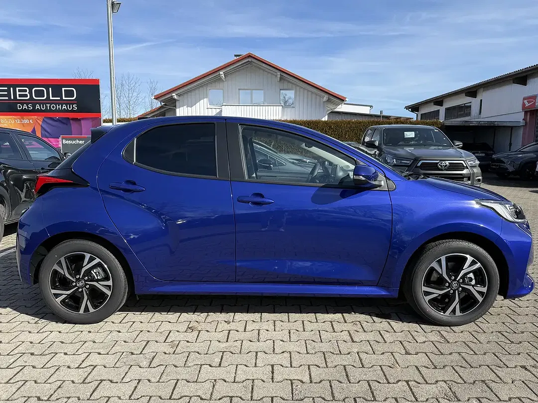 Toyota Yaris - Thumbnail 7