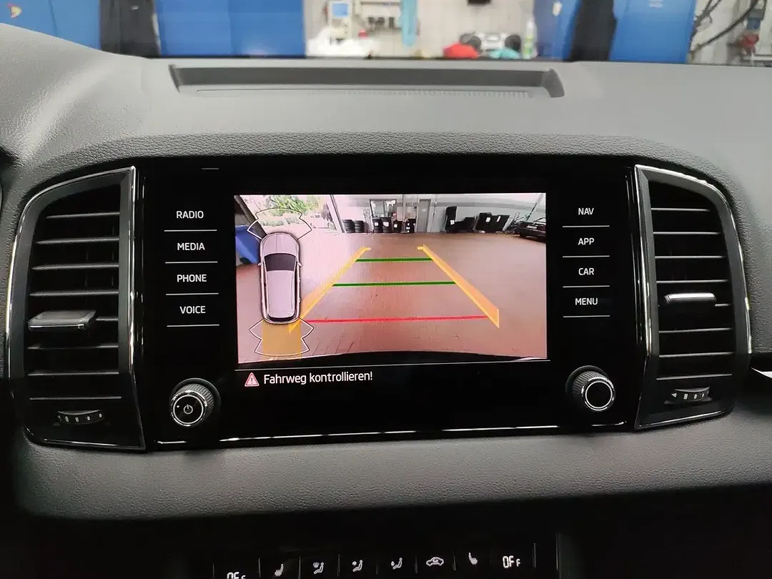 Skoda Karoq - Thumbnail 10