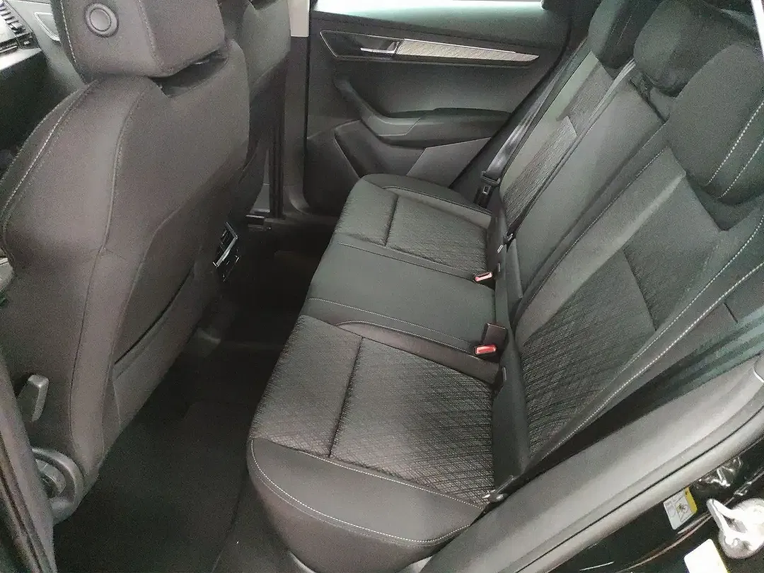 Skoda Karoq - Thumbnail 11