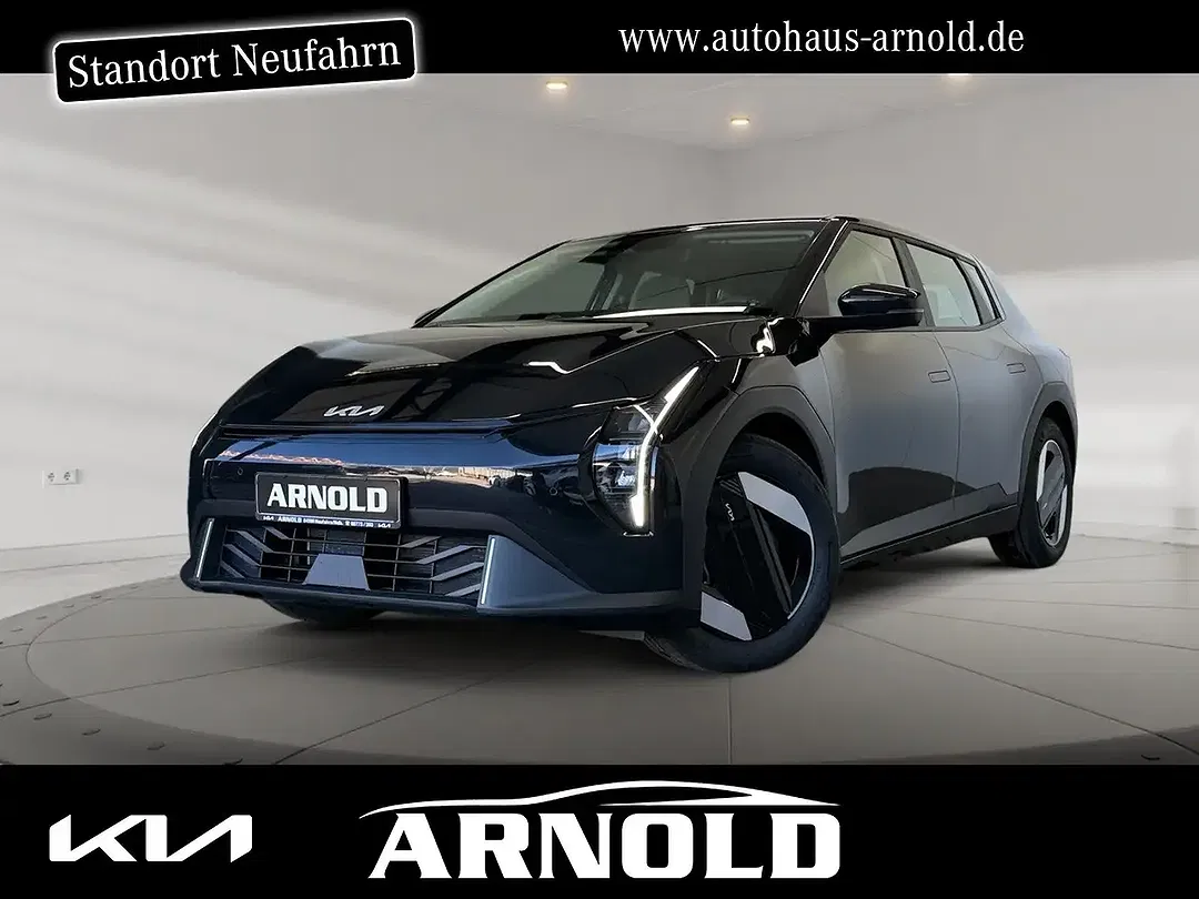 Kia EV4 - Thumbnail 1