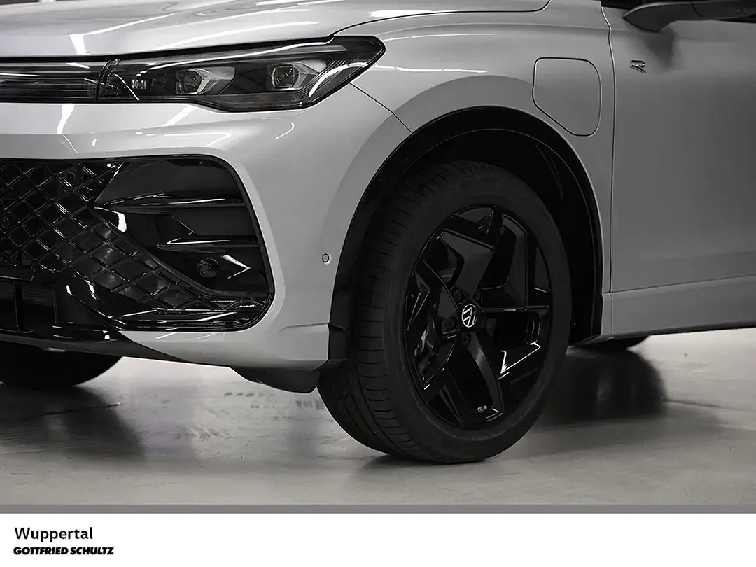 Volkswagen Tiguan - Thumbnail 5
