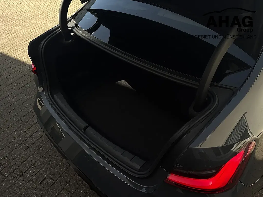 BMW M3 - Thumbnail 13