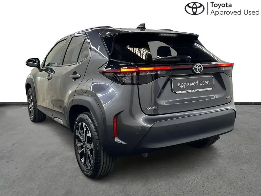 Toyota Yaris Cross - Thumbnail 2