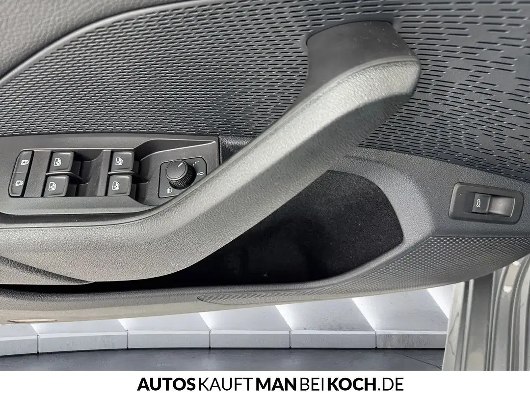 Skoda Octavia - Thumbnail 12