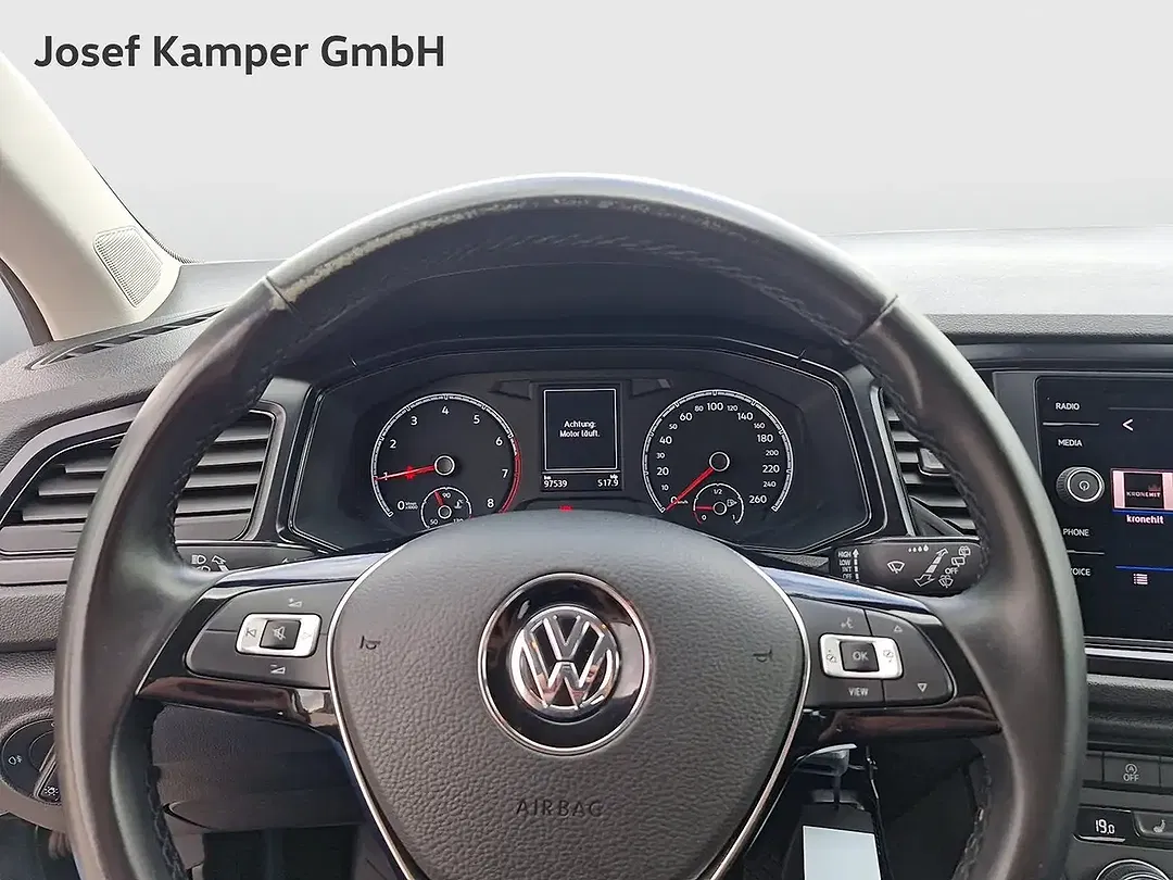Volkswagen T-Roc - Thumbnail 10